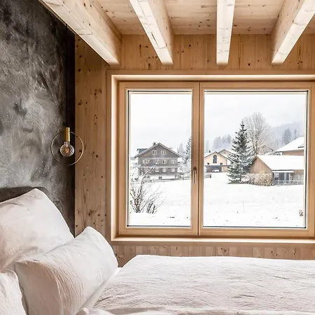 Haus Im Waldner アパート メラウ